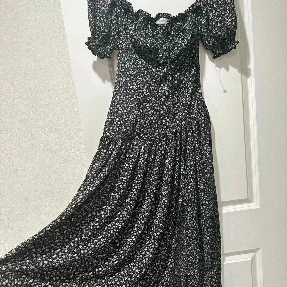 Eggie Roses Floral Midi Dress